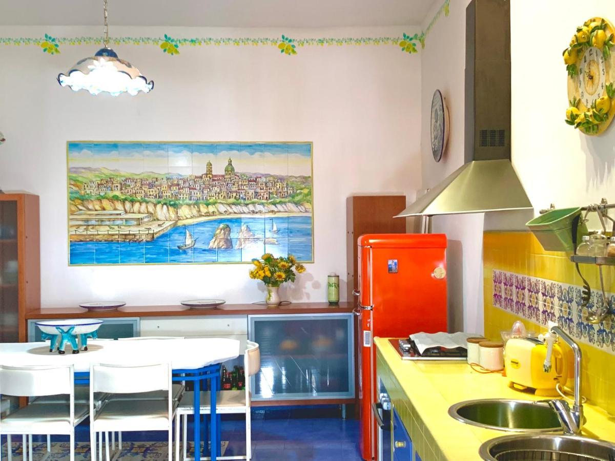 Ferienwohnung La Finestra Sul Duomo, Amalfi Coast Vietri Exterior foto