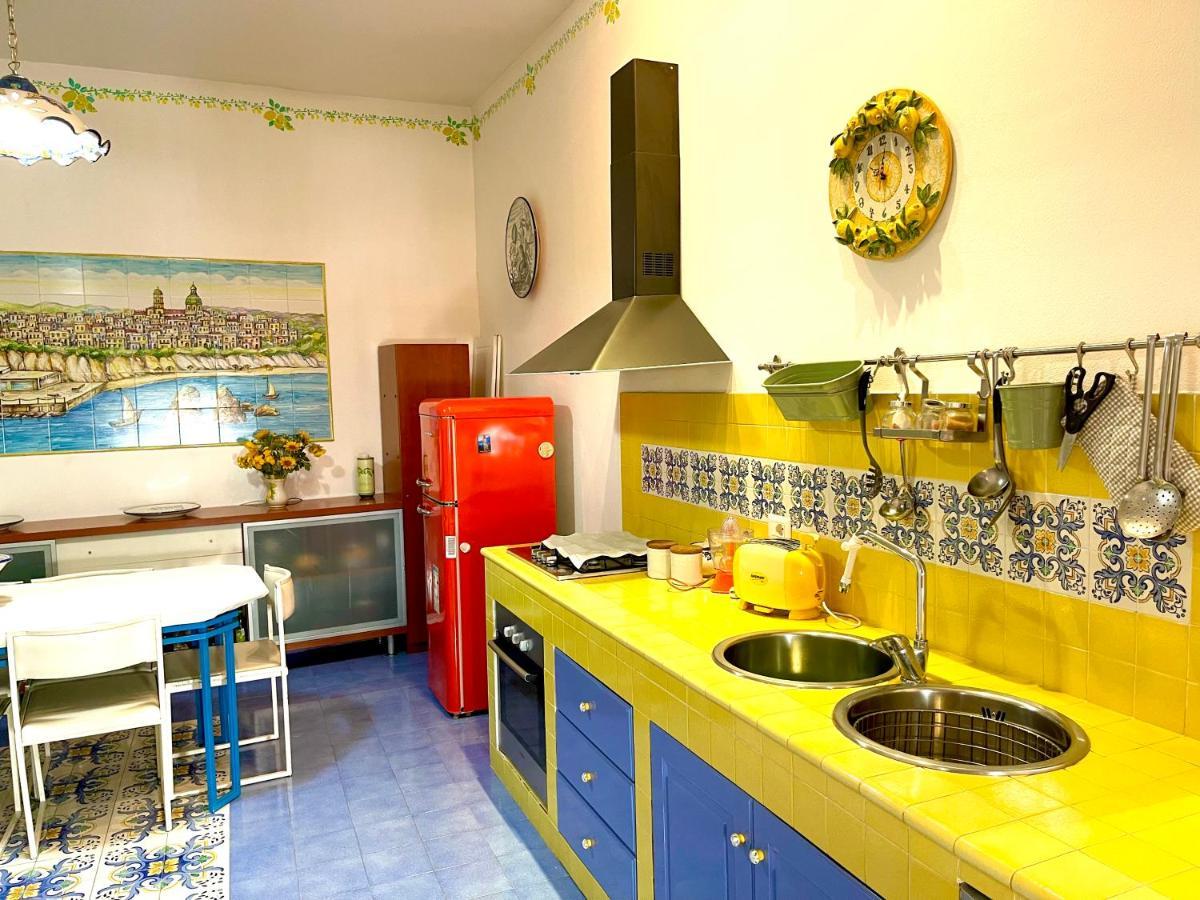 Ferienwohnung La Finestra Sul Duomo, Amalfi Coast Vietri Exterior foto